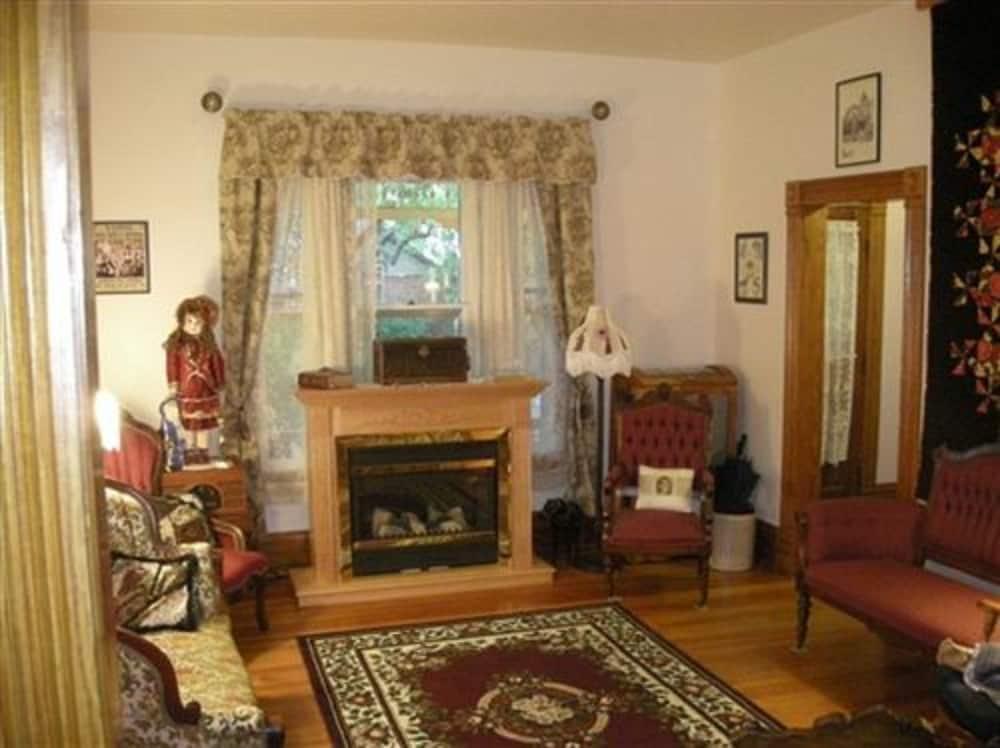 เดอะ ซิลค์ พิงคูชัน Bed & Breakfast โกลเดน ภายนอก รูปภาพ